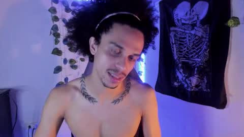 Snapshot of cookedcock chatting on March 3, 11:38 am Aaron online show from March 3, 11:38 am