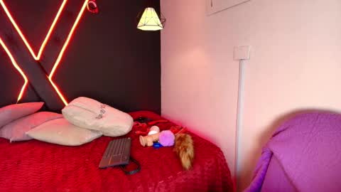 cookie_bit_ online show from November 9, 12:20 am