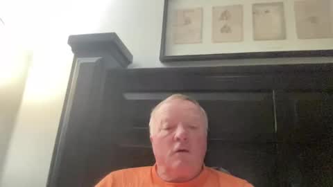 Snapshot of cookoosnest chatting on December 24, 2:12 pm cookoosnest online show from December 24, 2:12 pm