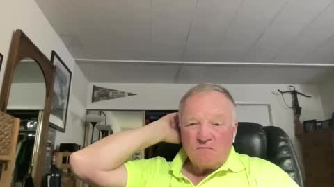 Snapshot of cookoosnest chatting on September 14, 5:06 am cookoosnest online show from September 14, 5:06 am