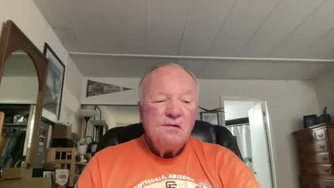 Snapshot of cookoosnest chatting on July 5, 1:29 pm cookoosnest online show from July 5, 1:29 pm
