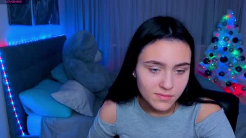 Snapshot of cooperallana chatting on December 23, 8:22 am cooperallana online show from December 23, 8:22 am