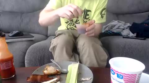 Snapshot of copper_crotch chatting on June 13, 8:29 pm copper_crotch online show from June 13, 8:29 pm