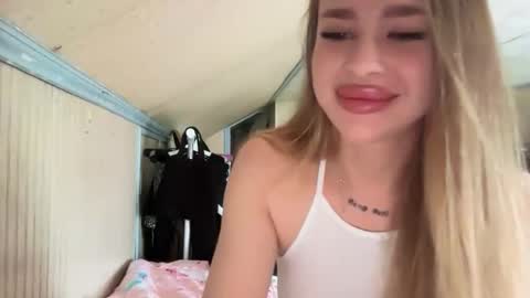 Snapshot of coppycat1 chatting on April 14, 8:48 pm coppycat1 online show from April 14, 8:48 pm