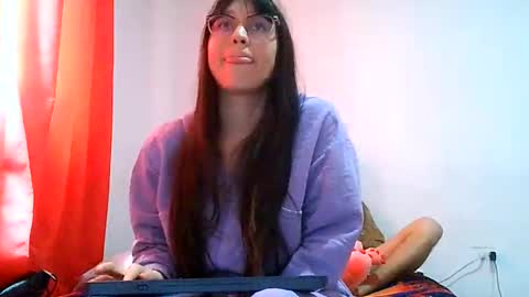 coral_smit13 online show from February 23, 7:11 pm