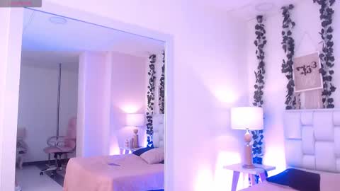 Coral online show from September 18, 12:29 pm