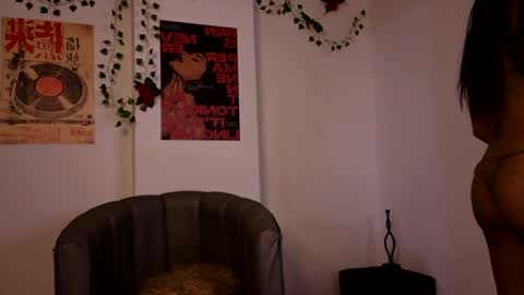 Snapshot of coraliebronson chatting on May 17, 1:36 am Coralie Bronson online show from May 17, 1:36 am