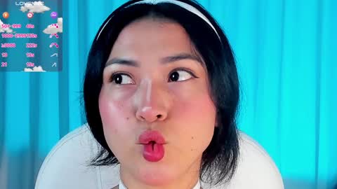 Snapshot of coralinericce_ chatting on December 14, 9:07 am Coral Stefani online show from December 14, 9:07 am