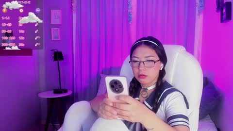 Snapshot of coralinericce_ chatting on February 4, 8:35 am Coral Stefani online show from February 4, 8:35 am