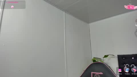 Snapshot of corall_tay chatting on September 20, 12:06 pm corall_tay online show from September 20, 12:06 pm