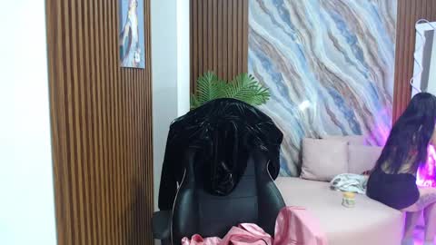 Snapshot of corall_tay1 chatting on April 24, 11:34 am corall_tay1 online show from April 24, 11:34 am