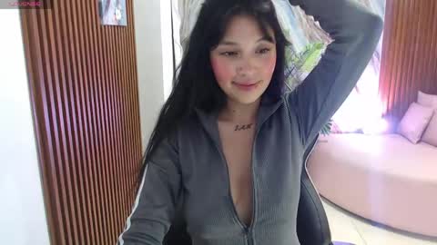Snapshot of corall_tay1 chatting on April 26, 11:41 am corall_tay1 online show from April 26, 11:41 am
