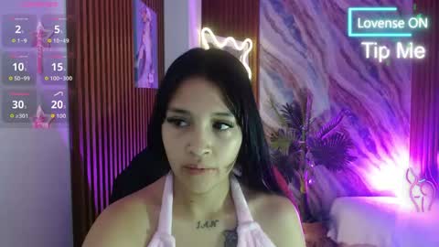 Snapshot of corall_tay1 chatting on May 7, 11:48 am corall_tay1 online show from May 7, 11:48 am