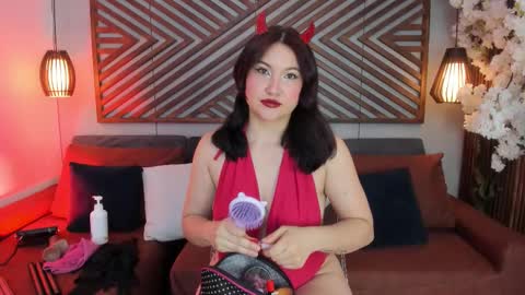   online show from February 9, 11:47 am