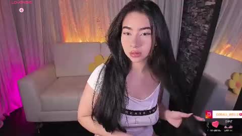 Snapshot of coralwells chatting on July 2, 4:02 pm coralwells online show from July 2, 4:02 pm