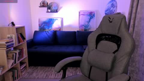 little girl who is always right or just Cora online show from April 4, 2:10 am