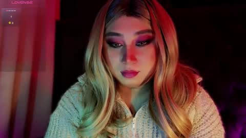 Snapshot of corefinder_xx chatting on November 8, 3:12 pm corefinder_xx online show from November 8, 3:12 pm