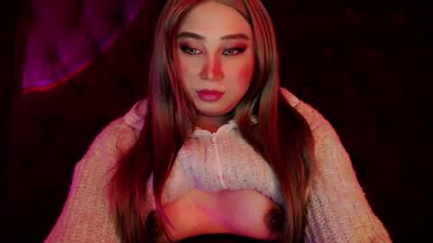 Snapshot of corefinder_xx chatting on December 3, 6:28 pm corefinder_xx online show from December 3, 6:28 pm