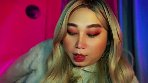 Snapshot of corefinder_xx chatting on January 17, 10:24 pm corefinder_xx online show from January 17, 10:24 pm