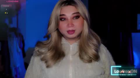 Snapshot of corefinder_xx chatting on February 13, 5:25 am corefinder_xx online show from February 13, 5:25 am