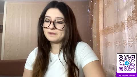 Elisheva online show from April 14, 12:33 pm