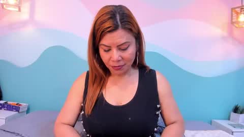 corina_taylor12 online show from April 29, 12:20 pm