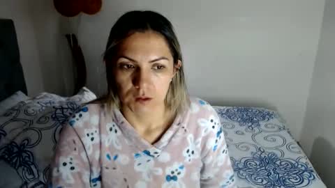 Snapshot of corinnasex chatting on June 9, 10:27 am corinnasex online show from June 9, 10:27 am