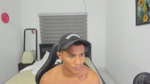 Ethan  online show from April 19, 11:40 pm