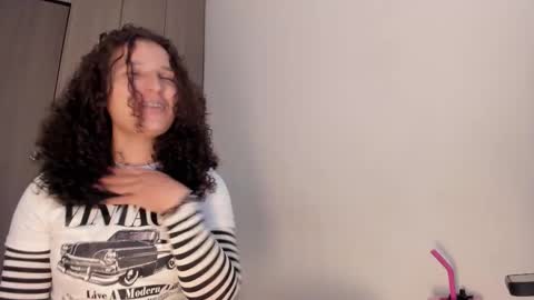 Snapshot of cositarika__ chatting on October 4, 2:48 pm Lunita online show from October 4, 2:48 pm