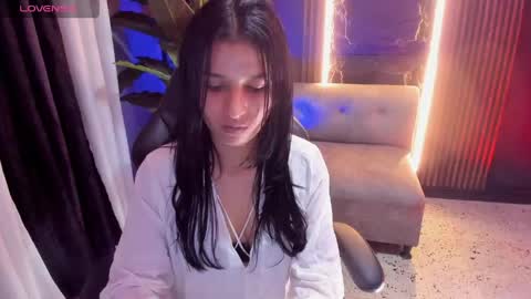 Snapshot of cositarika__ chatting on June 3, 1:46 pm Lunita online show from June 3, 1:46 pm