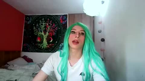 Snapshot of cosmic_crystal chatting on February 12, 8:50 pm cosmic_crystal online show from February 12, 8:50 pm