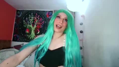 Snapshot of cosmic_crystal chatting on February 19, 8:52 pm cosmic_crystal online show from February 19, 8:52 pm