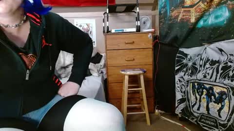 cosmicjones88 online show from April 21, 11:05 am