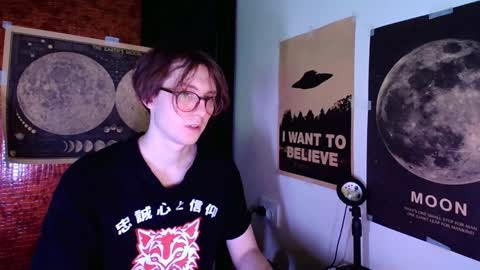 Snapshot of cosmonudes chatting on December 15, 10:37 pm Barry online show from December 15, 10:37 pm