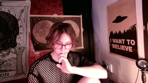 Snapshot of cosmonudes chatting on January 11, 4:36 pm Barry online show from January 11, 4:36 pm