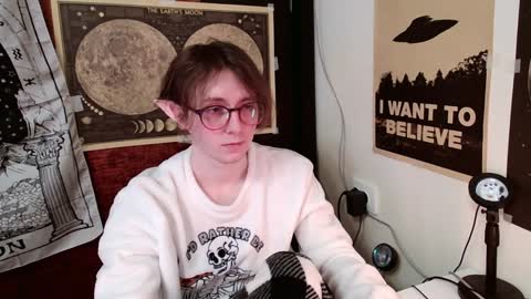 Snapshot of cosmonudes chatting on January 18, 3:49 pm Barry online show from January 18, 3:49 pm