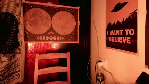 Snapshot of cosmonudes chatting on February 25, 6:31 pm Barry online show from February 25, 6:31 pm