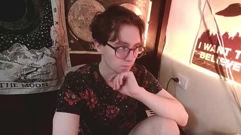 Snapshot of cosmonudes chatting on September 15, 7:25 pm Barry online show from September 15, 7:25 pm