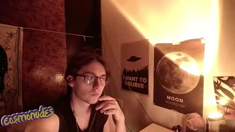 Snapshot of cosmonudes chatting on November 9, 2:26 pm Barry online show from November 9, 2:26 pm