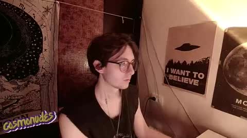 Snapshot of cosmonudes chatting on November 10, 1:54 pm Barry online show from November 10, 1:54 pm