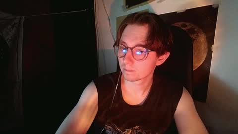Snapshot of cosmonudes chatting on May 8, 6:13 pm Barry online show from May 8, 6:13 pm
