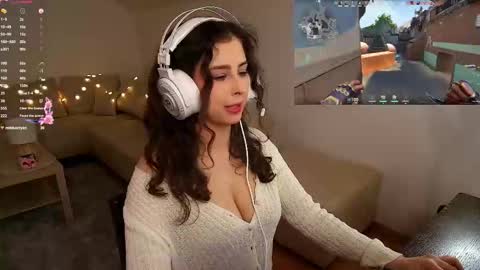 Luna online show from March 15, 4:24 pm