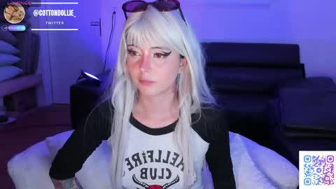 Dollie  online show from April 19, 6:10 pm