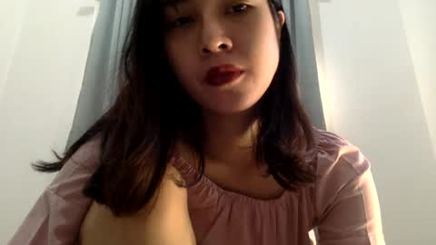 Snapshot of cottoncandygirl9898 chatting on June 26, 2:16 am Liz Gwyneth Charlota online show from June 26, 2:16 am