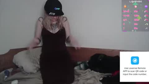 cottonmoufqueen online show from March 8, 6:55 pm