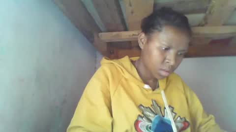 couleur_vanille online show from April 20, 6:05 am