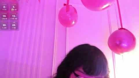 Snapshot of countesslayla chatting on May 20, 11:38 am countesslayla online show from May 20, 11:38 am