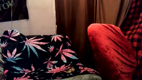 Alaskawildcouple online show from February 5, 9:57 am