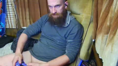 Alaskawildcouple online show from October 6, 2:25 pm