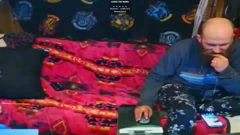 Alaskawildcouple online show from October 27, 11:25 am